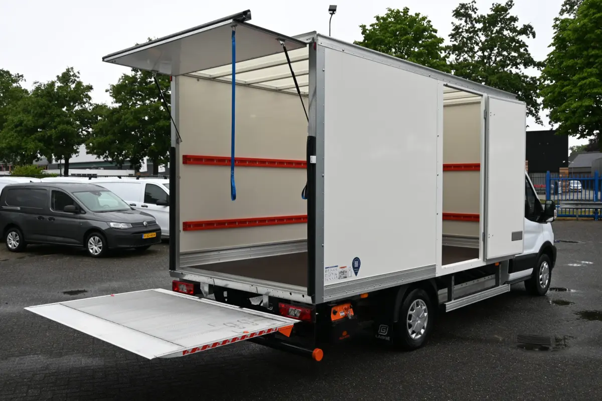 68kWh 390L Trend Bakwagen met Dhollandia laadklep Navigatie met camera, Zijdeur