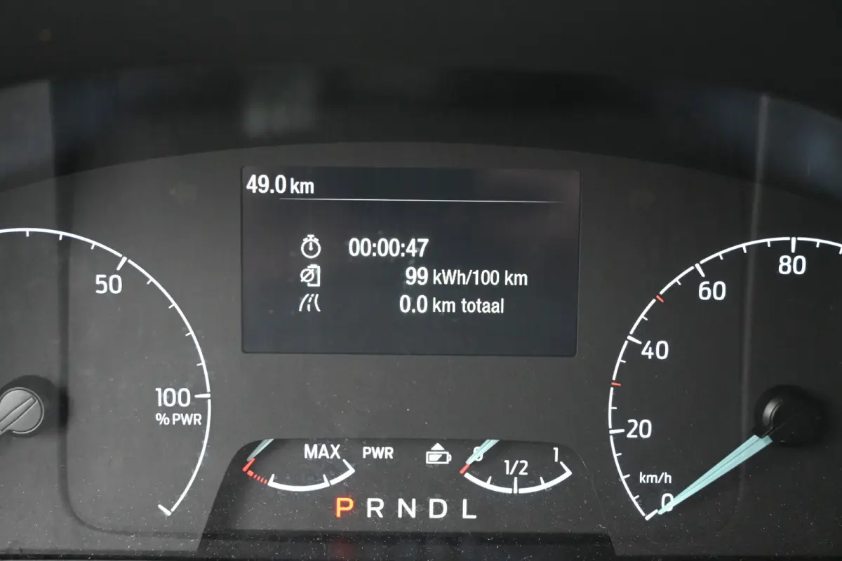 68kWh 390L Trend Bakwagen met Dhollandia laadklep Navigatie met camera, Zijdeur