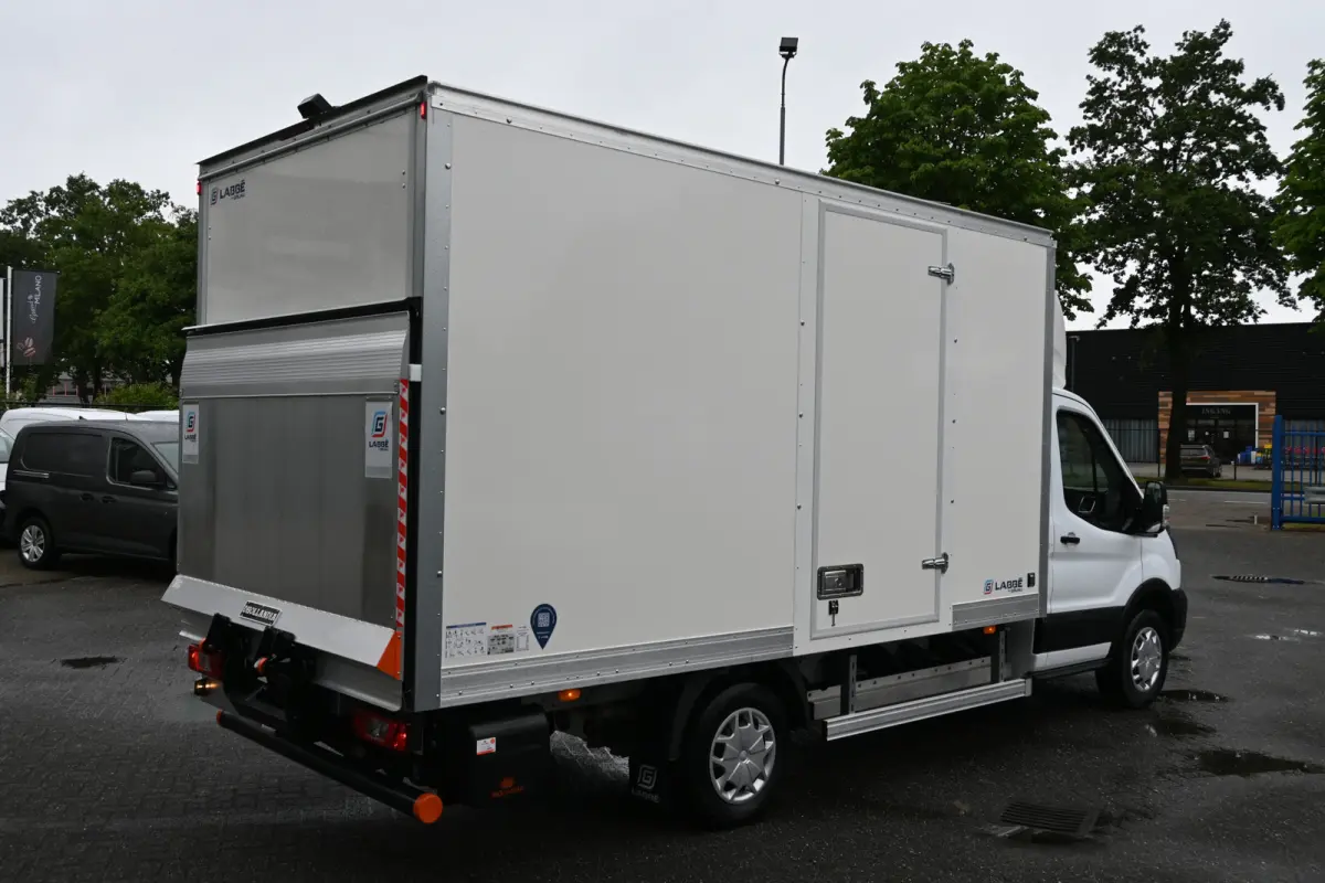 68kWh 390L Trend Bakwagen met Dhollandia laadklep Navigatie met camera, Zijdeur
