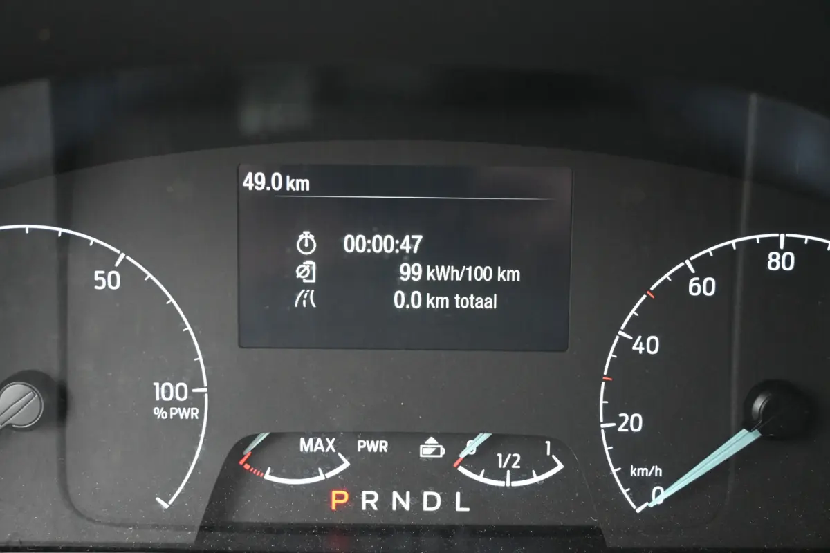 68kWh 390L Trend Bakwagen met Dhollandia laadklep Navigatie met camera, Zijdeur