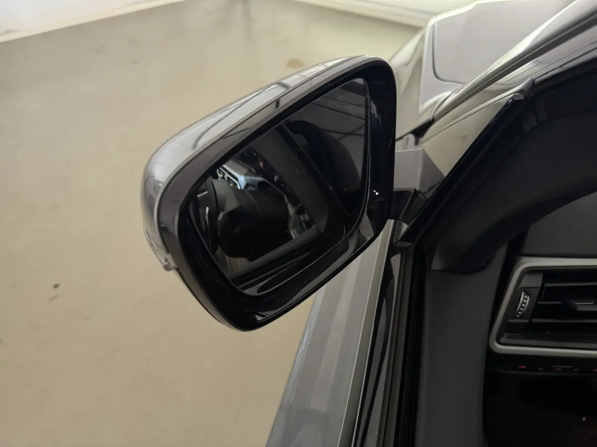 NEW 318IA 2.0 156PK AUT. NAVI/LED/PDC/CARPLAY