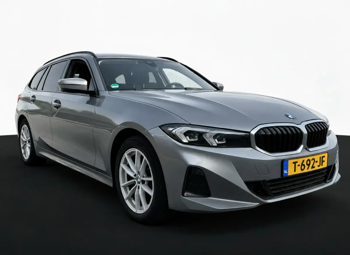NEW 318IA 2.0 156PK AUT. NAVI/LED/PDC/CARPLAY
