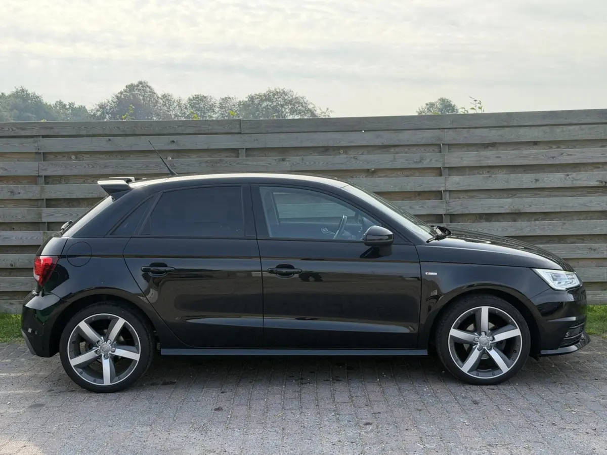 1.0 TFSI S line Automaat Stoelverw.