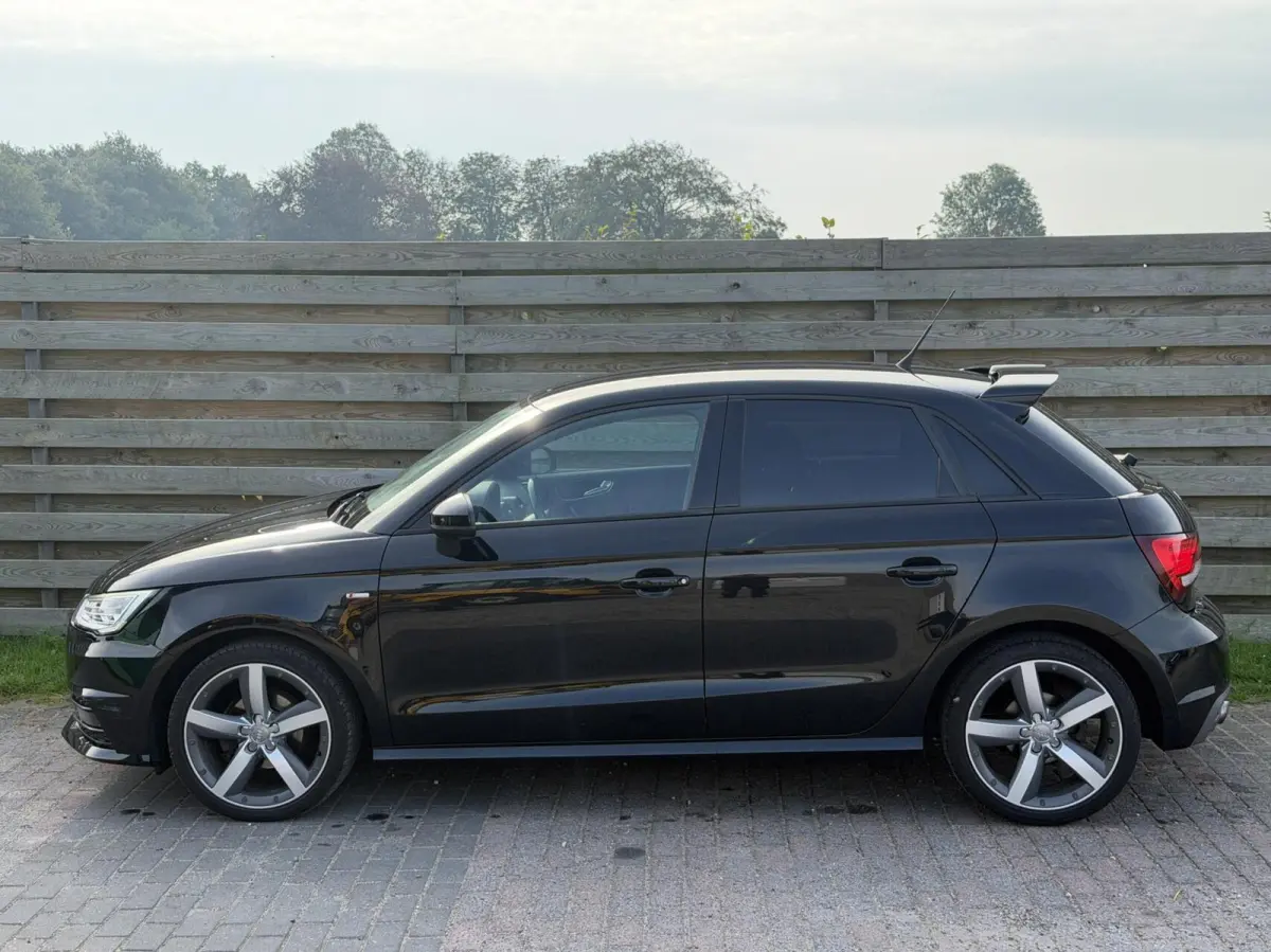 1.0 TFSI S line Automaat Stoelverw.