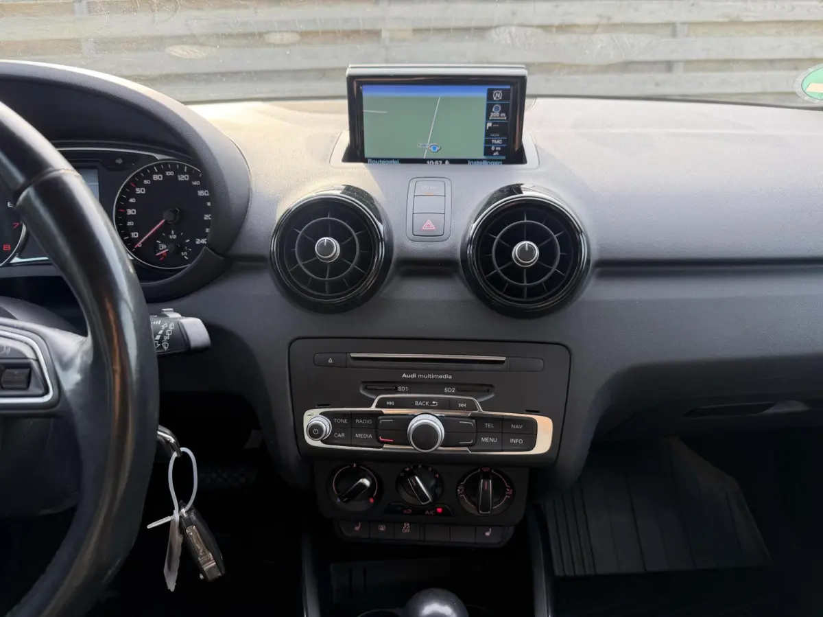 1.0 TFSI S line Automaat Stoelverw.