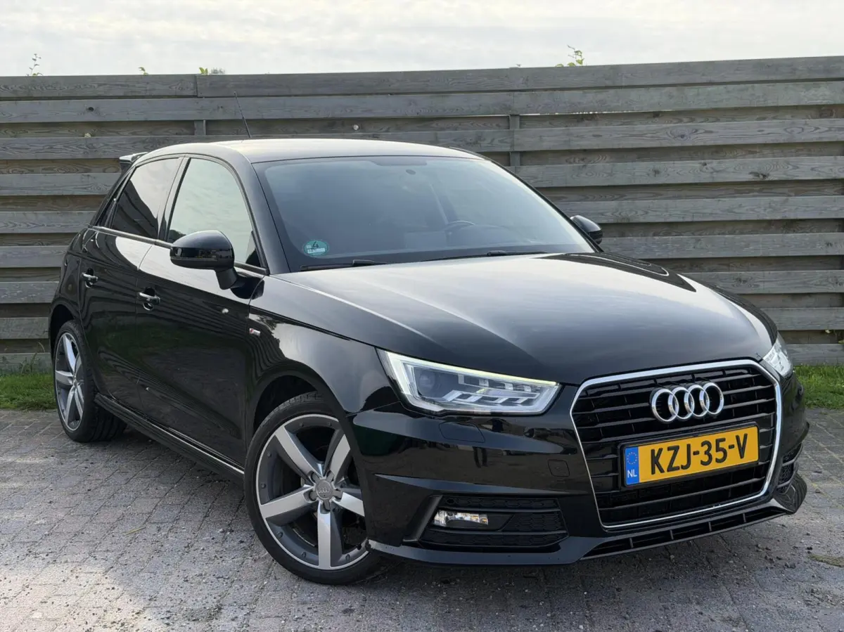1.0 TFSI S line Automaat Stoelverw.