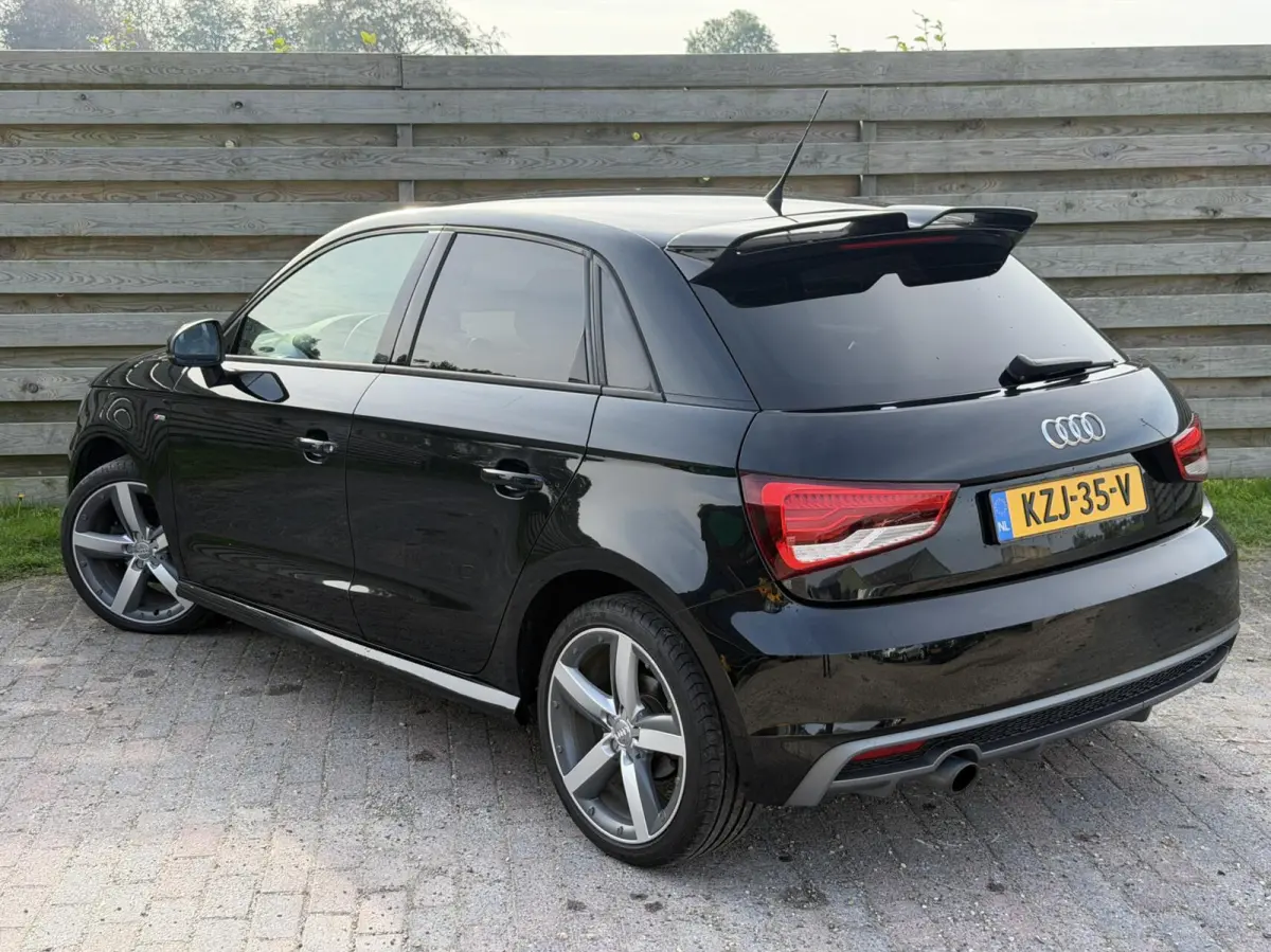 1.0 TFSI S line Automaat Stoelverw.