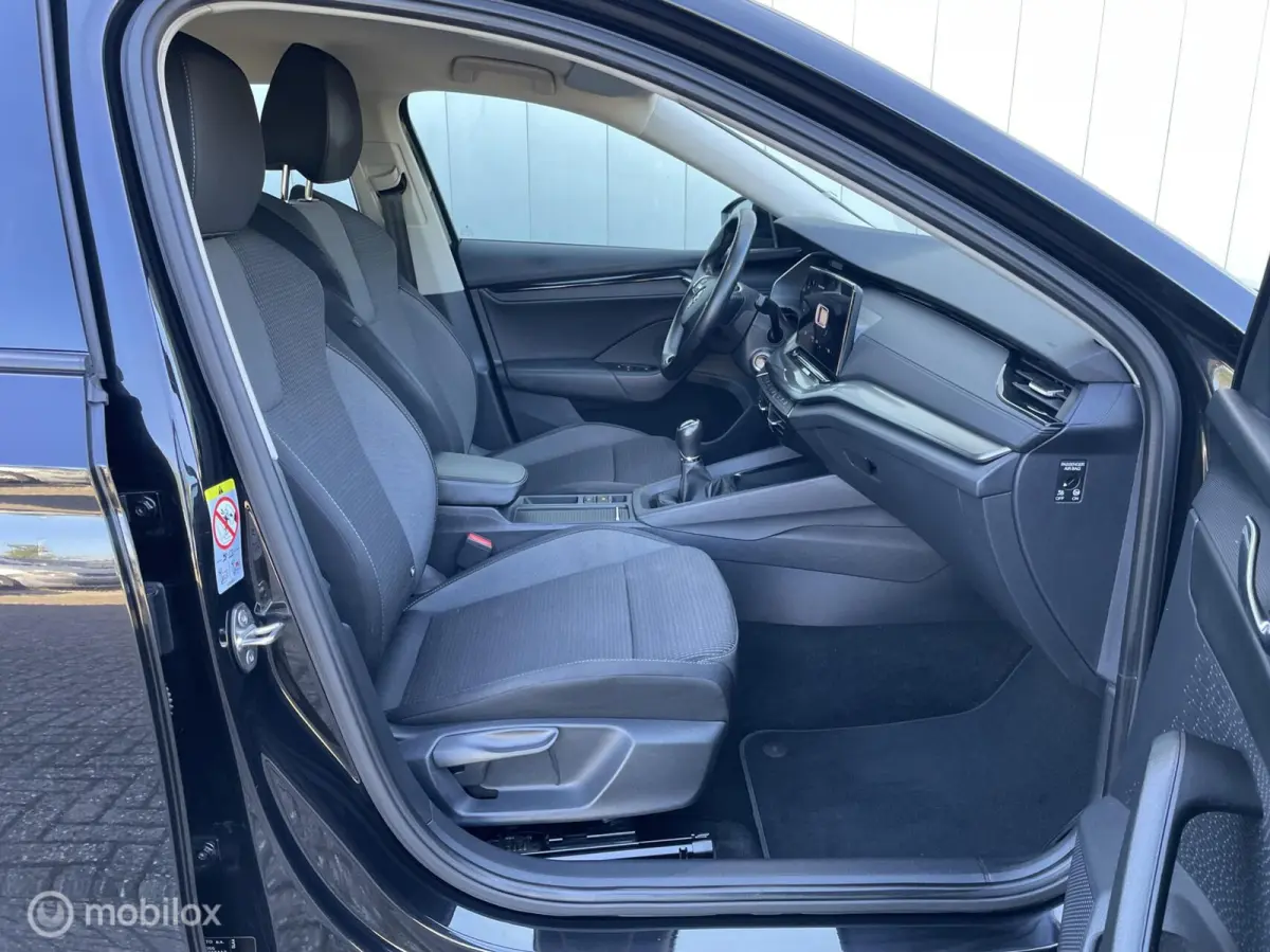 1.0 TSI Business Edition | Trekhaak uitklapbaar | Apple CarPlay | Climate & Cruise control | LED koplampen | LMV | Navi | PDC |