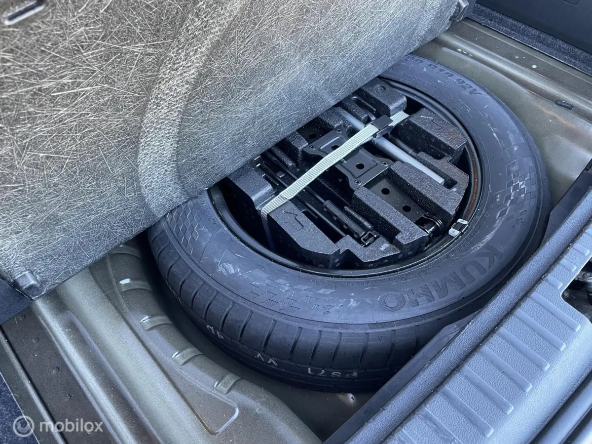 1.0 TSI Business Edition | Trekhaak uitklapbaar | Apple CarPlay | Climate & Cruise control | LED koplampen | LMV | Navi | PDC |