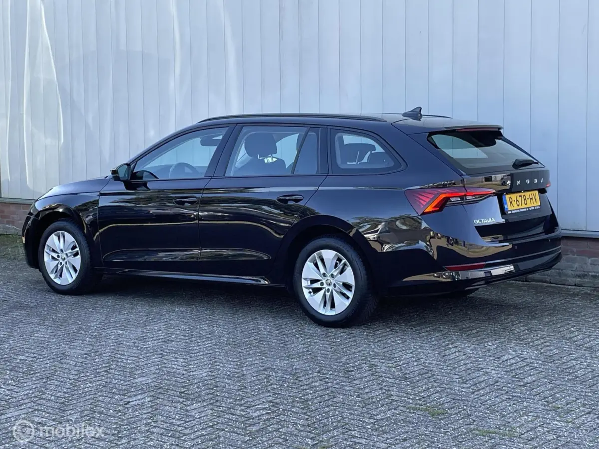 1.0 TSI Business Edition | Trekhaak uitklapbaar | Apple CarPlay | Climate & Cruise control | LED koplampen | LMV | Navi | PDC |