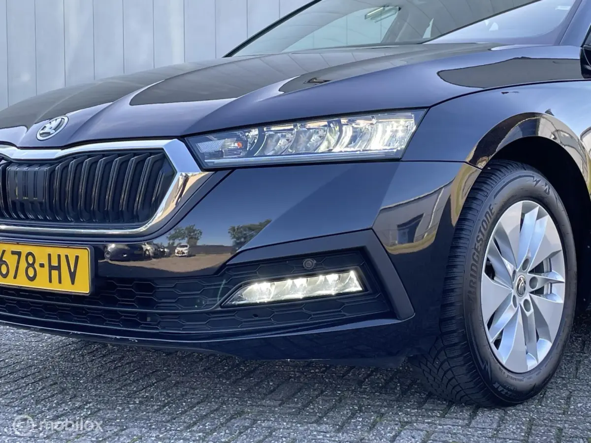 1.0 TSI Business Edition | Trekhaak uitklapbaar | Apple CarPlay | Climate & Cruise control | LED koplampen | LMV | Navi | PDC |