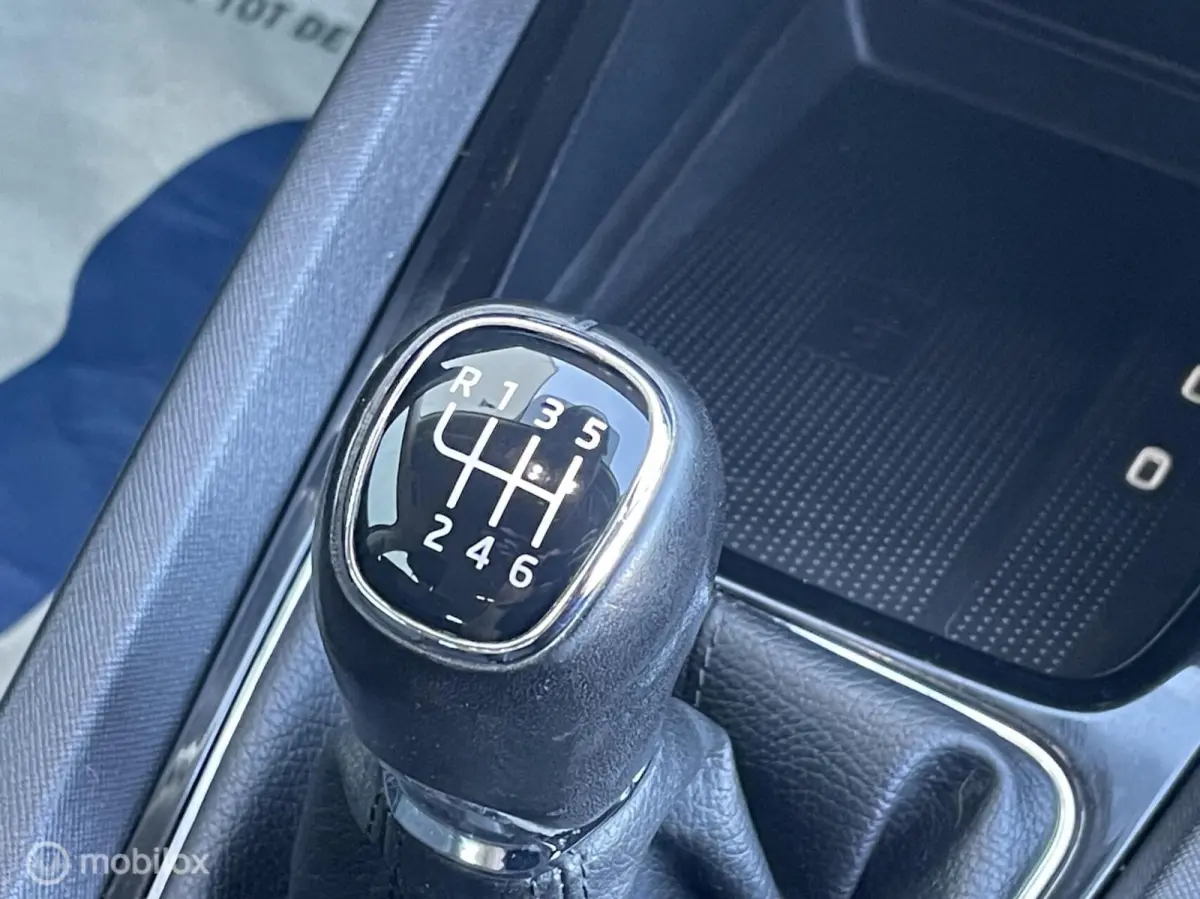 1.0 TSI Business Edition | Trekhaak uitklapbaar | Apple CarPlay | Climate & Cruise control | LED koplampen | LMV | Navi | PDC |