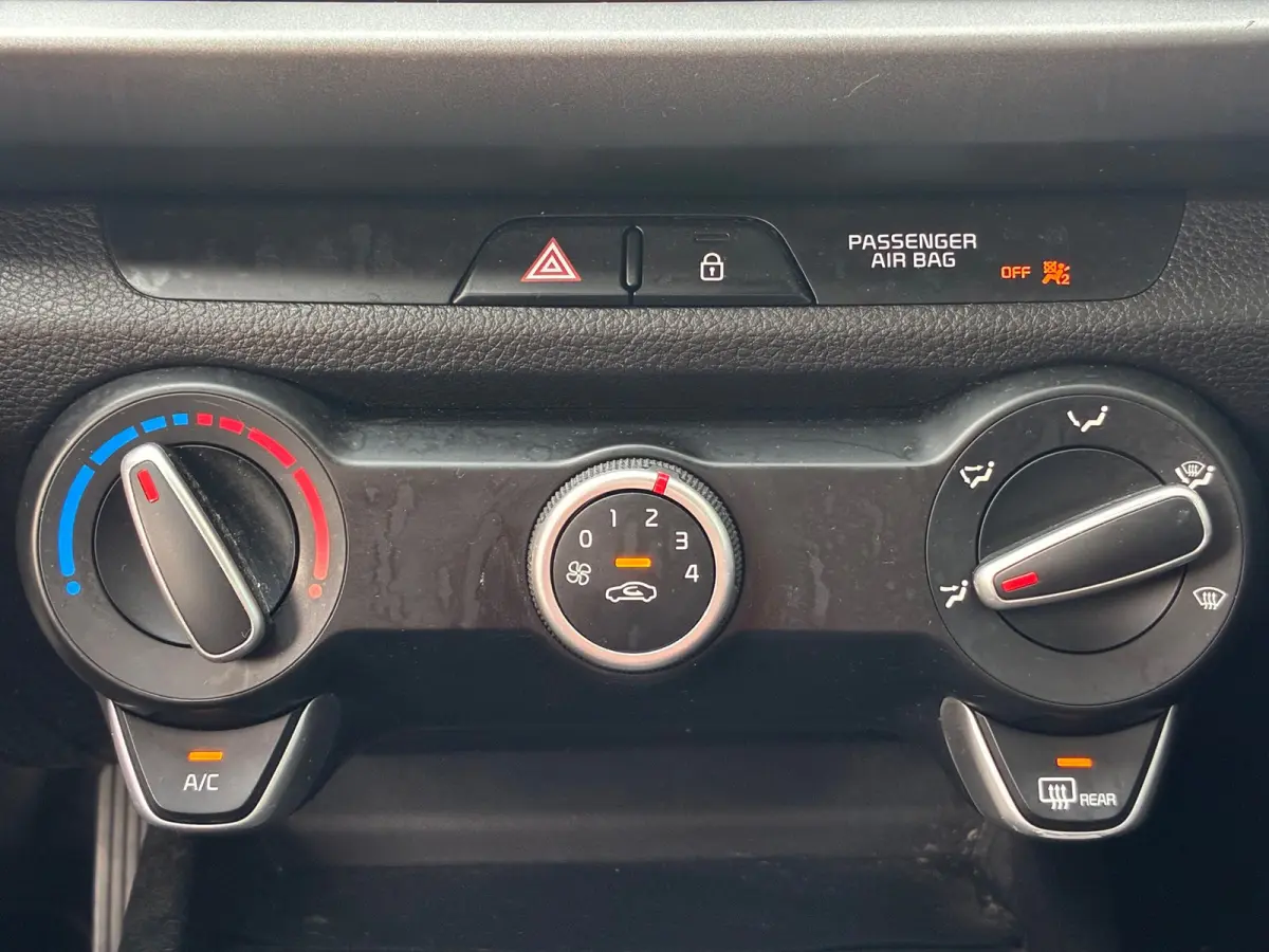 1.0 TGDI ComfortPlusLine Navigator|Navigatie|Camera|CruiseControl|Airco|PDC|CarPlay|Nieuwe APK|NAP|