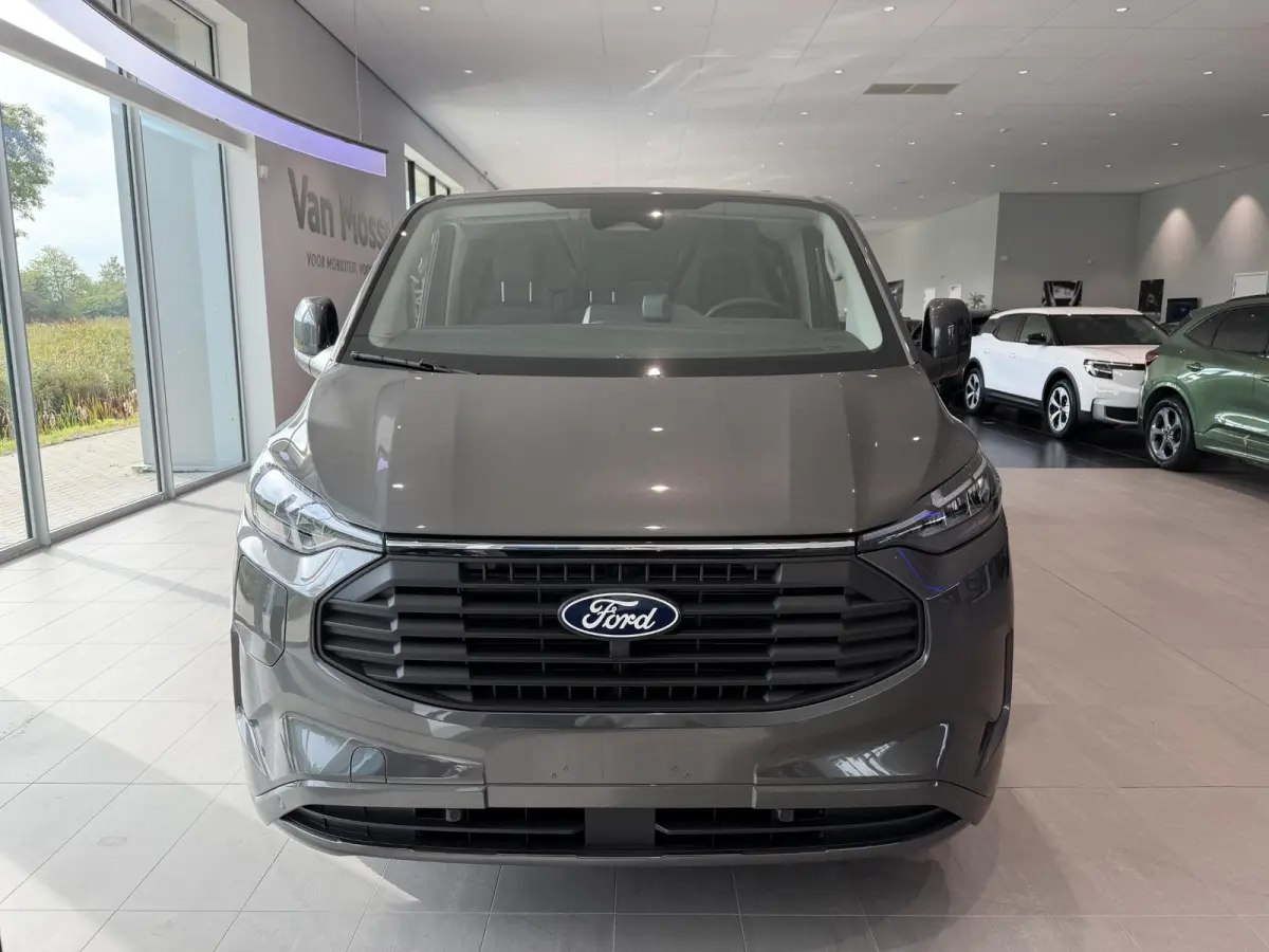 320 2.5 PHEV L2H1 Limited | Nu met €4424,- bonus | Trekhaak | Direct leverbaar | Apple CarPlay + Android Auto | LED | Verwarmbare Voorstoelen |
