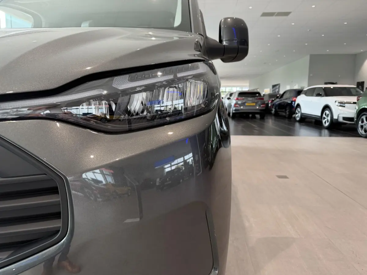 320 2.5 PHEV L2H1 Limited | Nu met €4424,- bonus | Trekhaak | Direct leverbaar | Apple CarPlay + Android Auto | LED | Verwarmbare Voorstoelen |