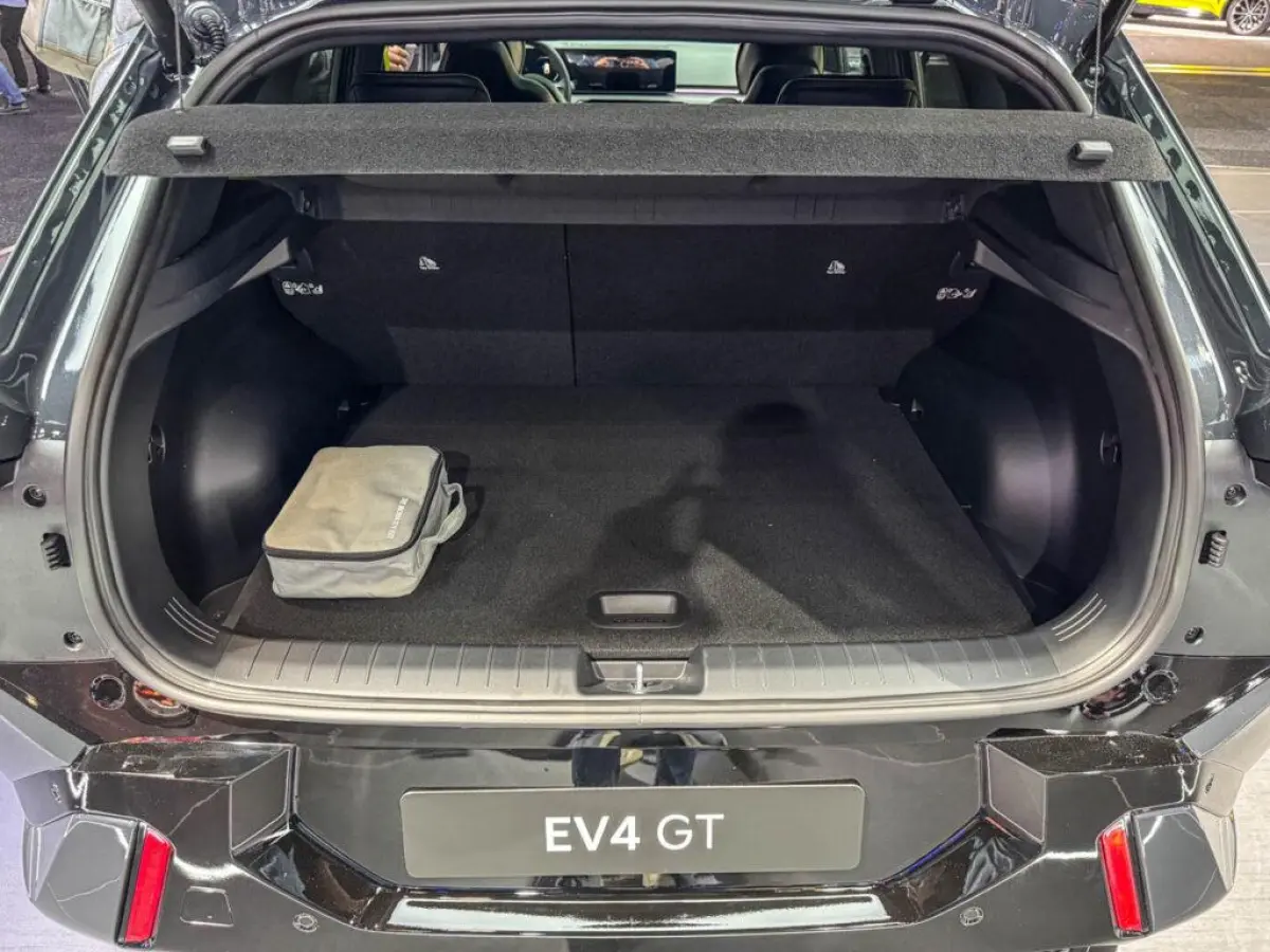 GT AWD 81.4 kWh Launch control | Elektronisch adaptief onderstel met road-preview | 20' lichtmetalen GT-velgen | NIEUW TE BESTELLEN