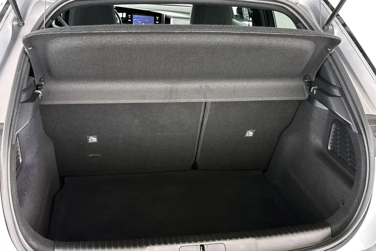 1.2T GS Line Navigatie Pro Dodehoek Detectie Parkeersensoren Voor en Achter