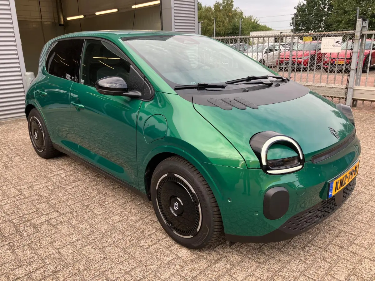 techno 80pk urban range | Stoelverw. | parkeercamera | Navigatie |