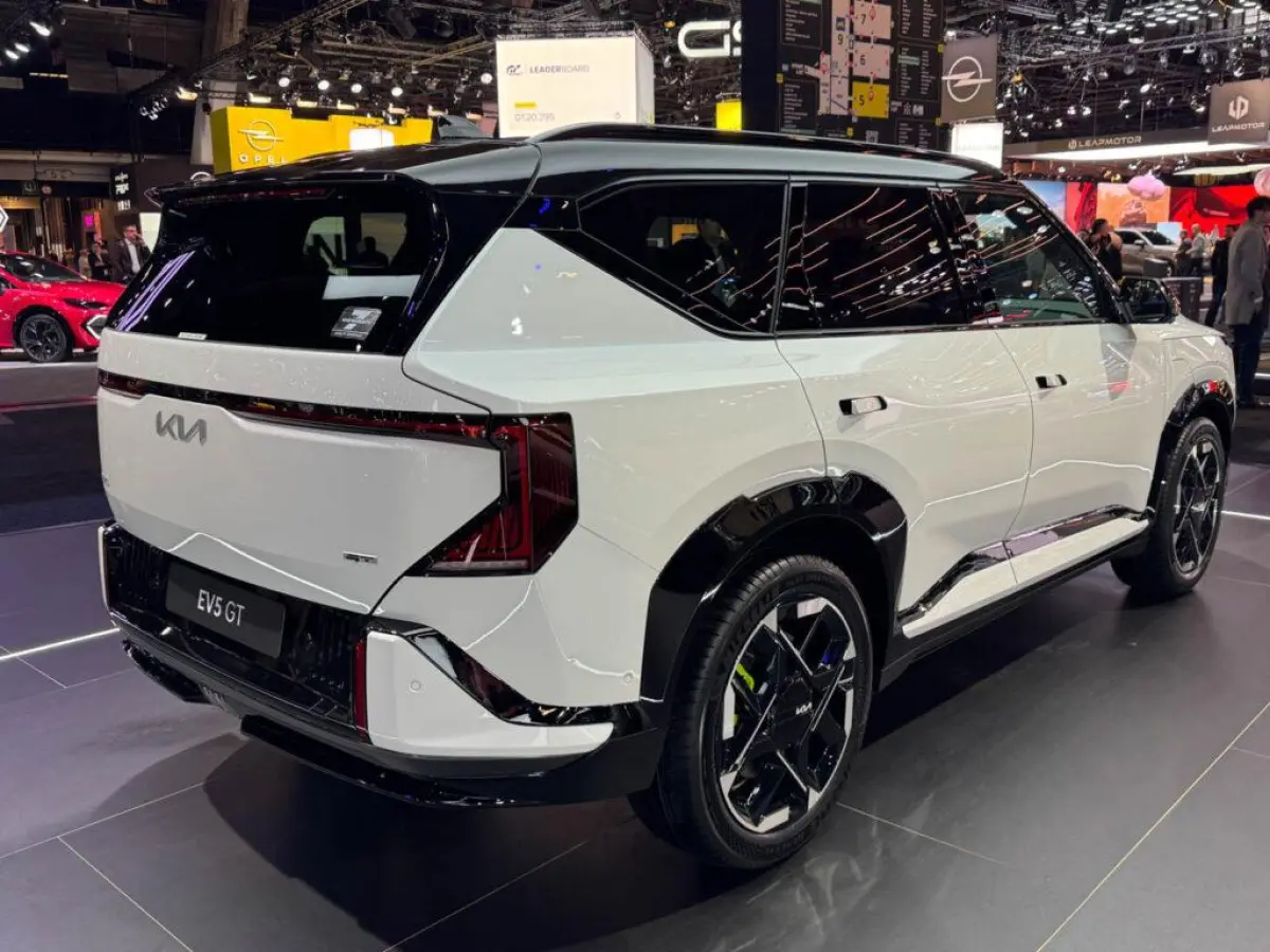GT AWD 81.4 kWh Launch control | Elektronisch adaptief onderstel met road-preview | 20' lichtmetalen GT-velgen | NIEUW TE BESTELLEN