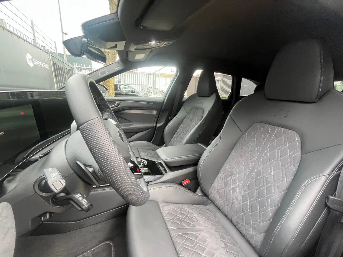 2.0 e-hybrid quattro S edition Competition | 270kw | Trekhaak | Bang & Olufsen | Tech-pro | Alarm kl3 | Head-up display | 21 inch Audi sport velgen |