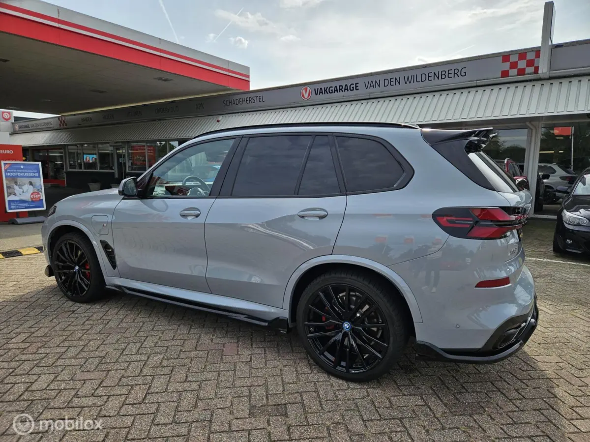 xDrive50e
