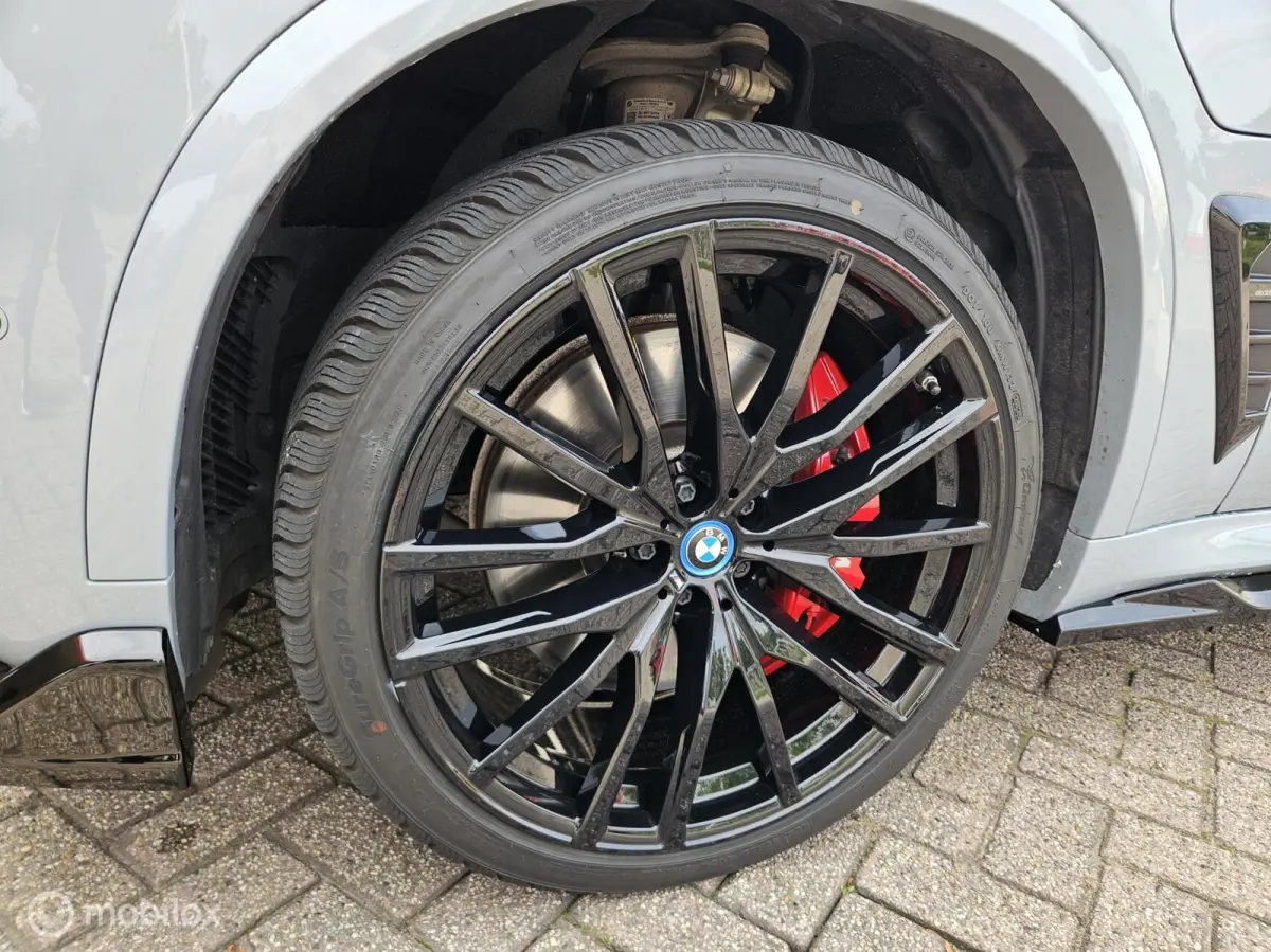 xDrive50e