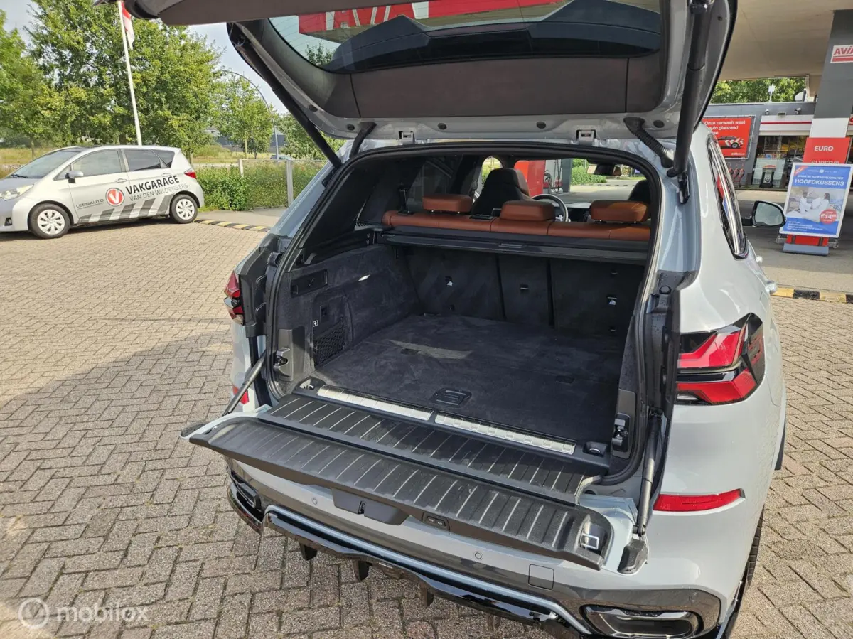 xDrive50e