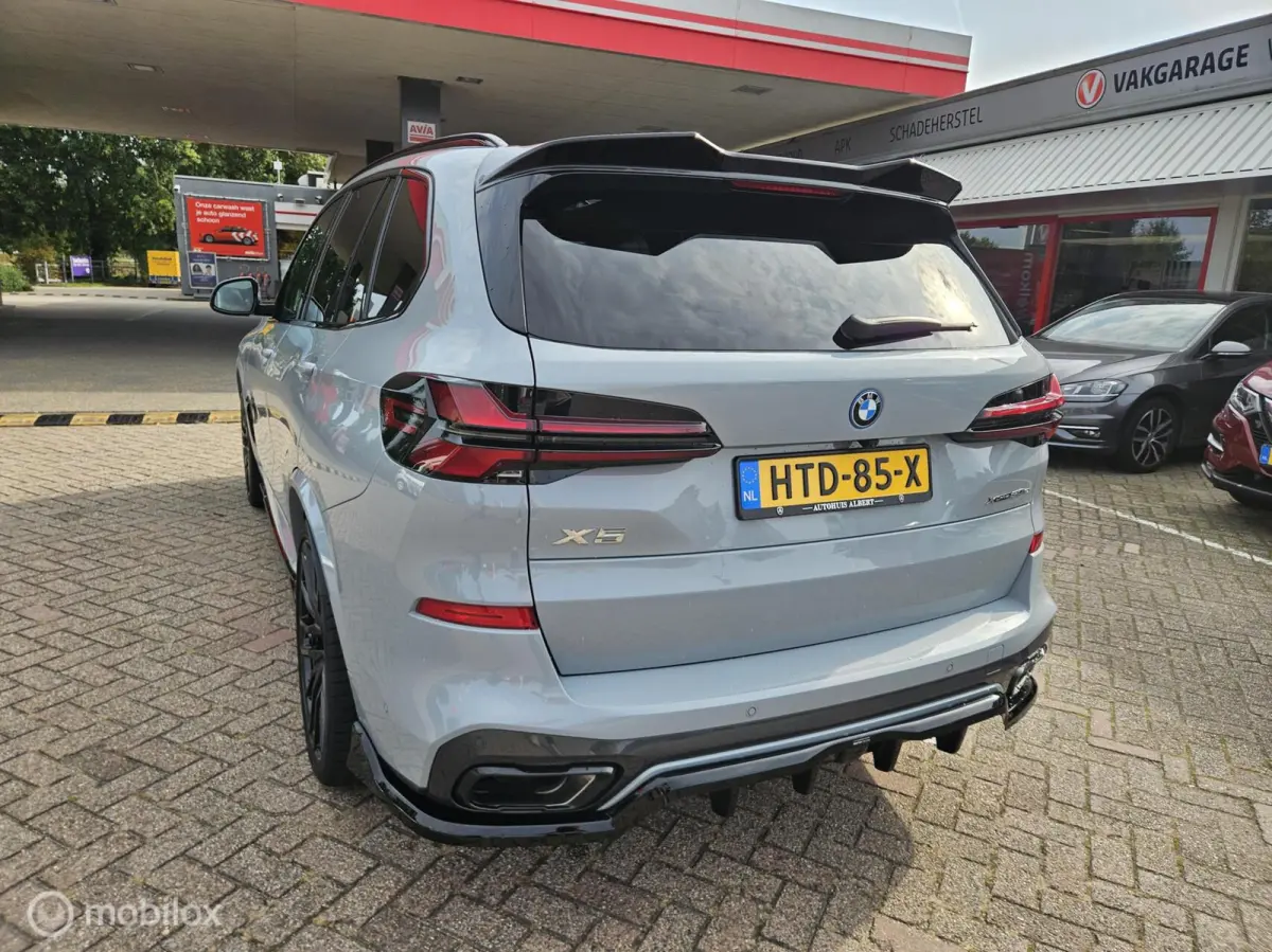 xDrive50e