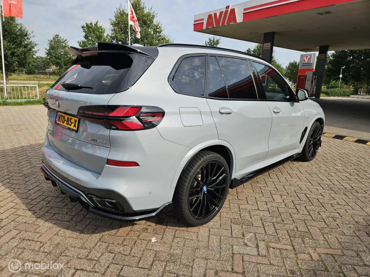 xDrive50e