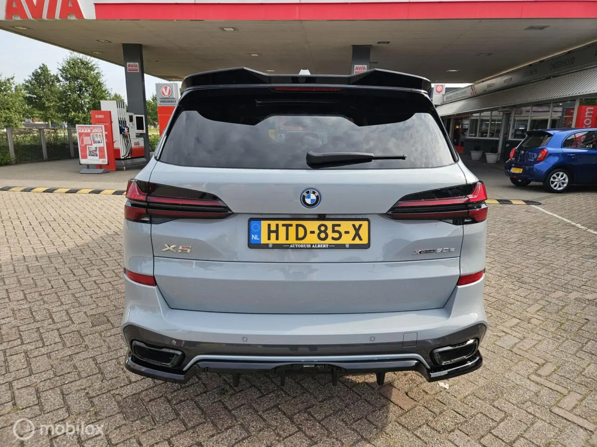 xDrive50e