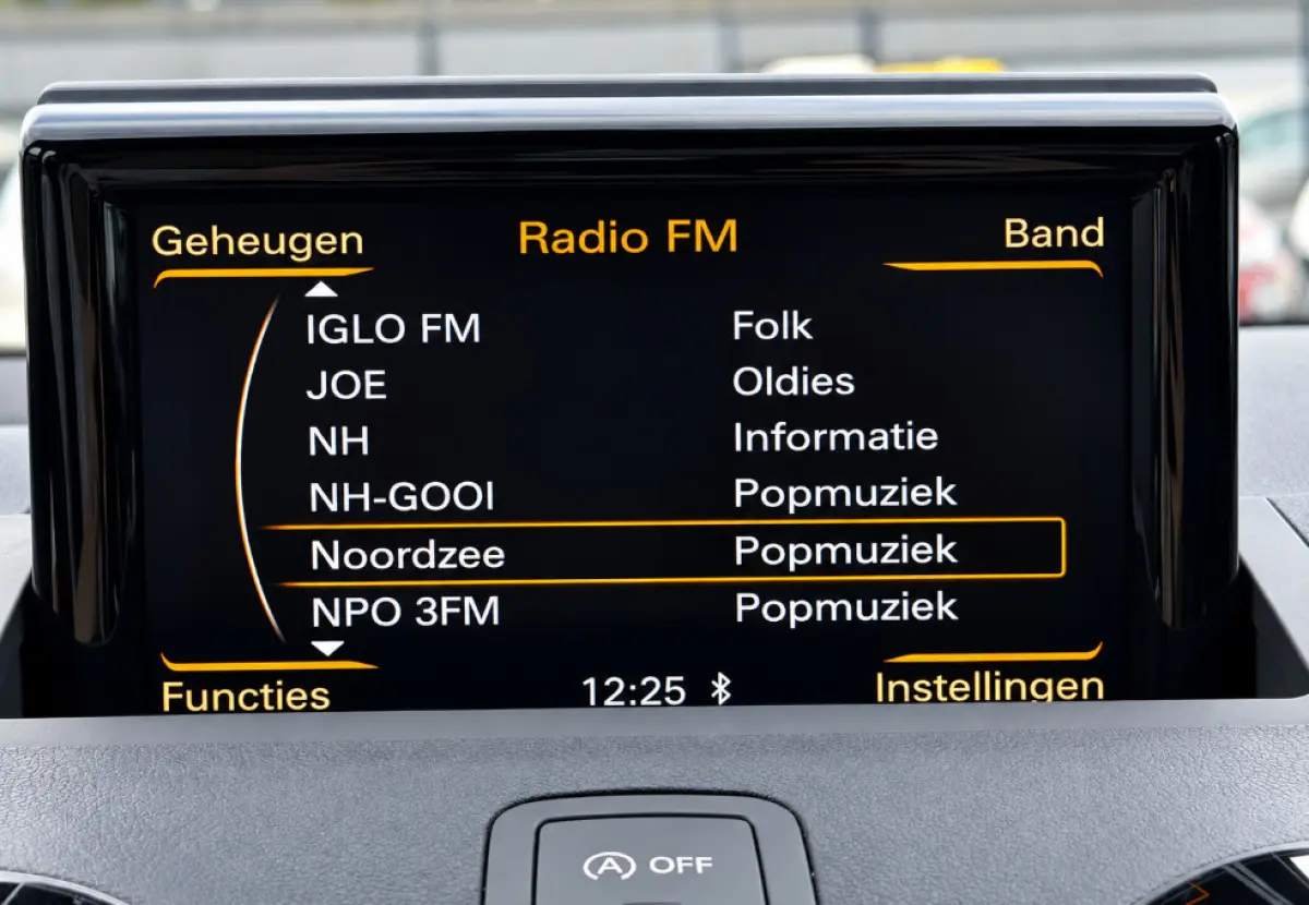 1.0 TFSI S-Line edition+ | Dealeronderhouden | S-Line | 1e Eigenaar | Cruise Control | Navigatie | Bluetooth |