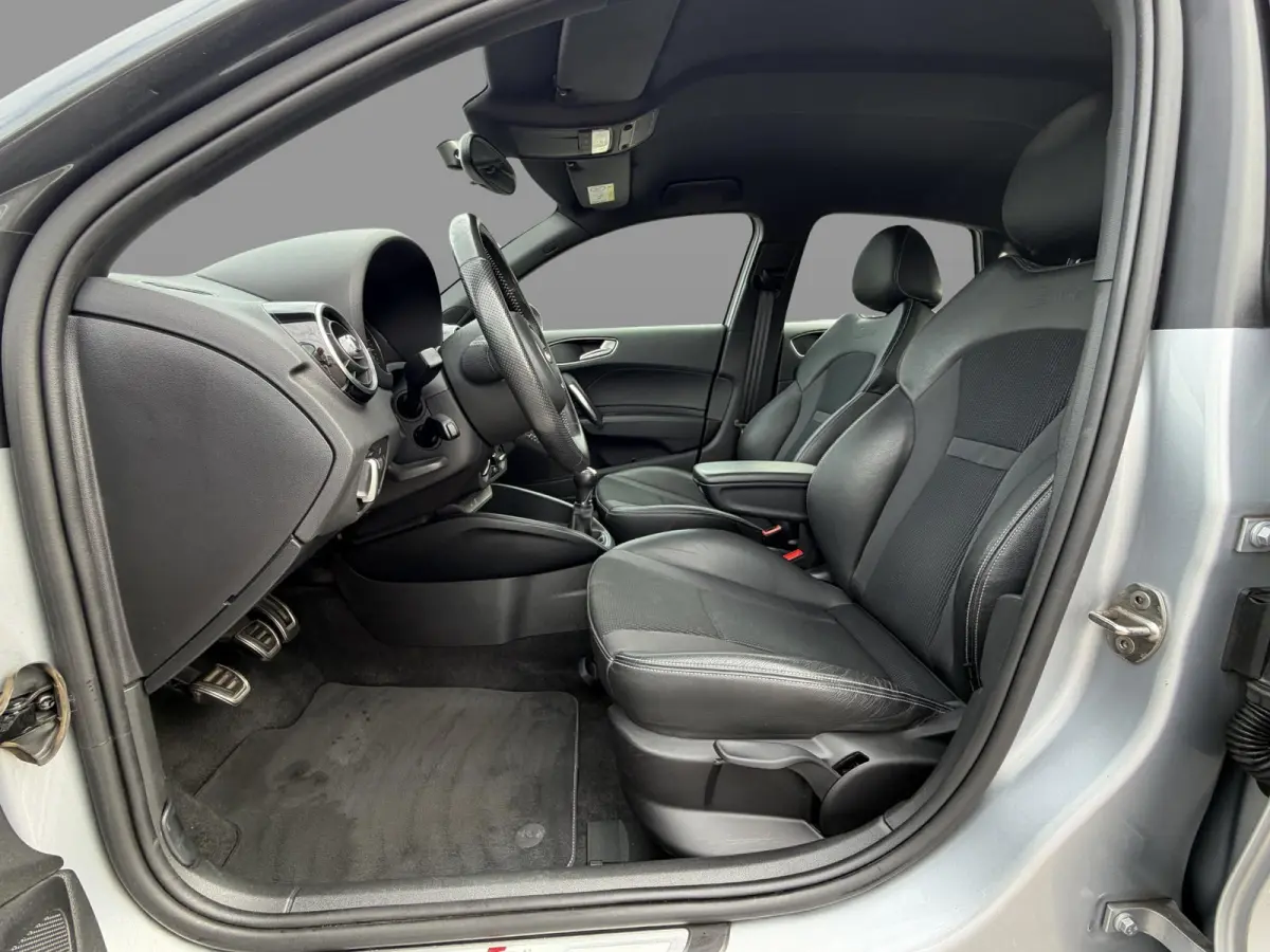 1.0 TFSI S-Line edition+ | Dealeronderhouden | S-Line | 1e Eigenaar | Cruise Control | Navigatie | Bluetooth |