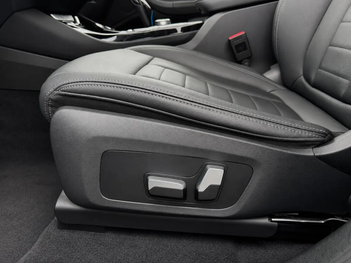 High Executive Edition 80 kWh SOH 98,6% Panoramadak Trekhaak Navigatie Apple CarPlay Android Auto Camera Parkeerhulp Adaptive Cruise Control Stoelverwarming Full Led Leder Climate Control Li