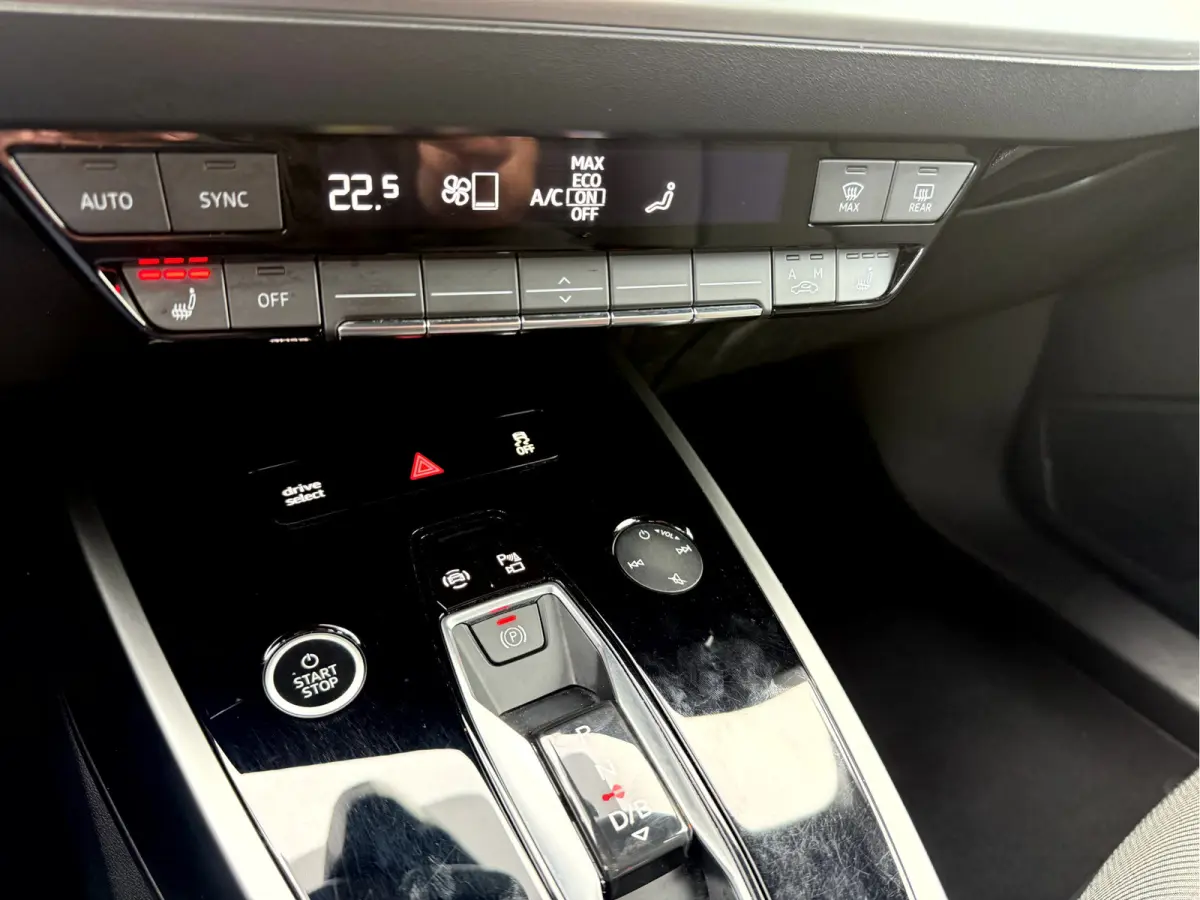 40 Advanced edition 77 kWh SOH 91.6%, Camera, Matrix Led