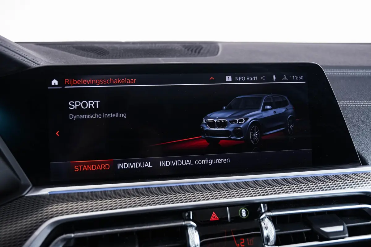 xDrive45e High Executive Trekhaak - Panoramadak - Active Cruise Control - Head up - Harman Kardon - Sportstoelen - Elektrisch verstelbare/verwarmde stoelen - Comfort Acces - Parking Assistan