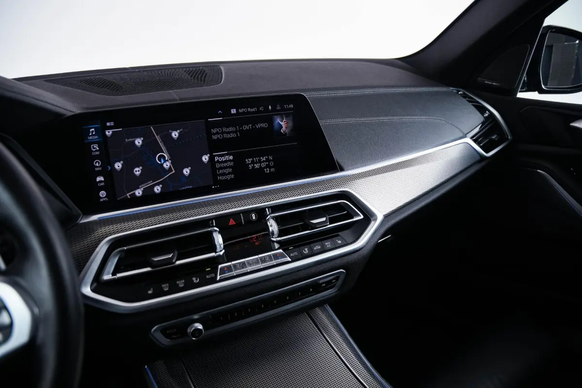 xDrive45e High Executive Trekhaak - Panoramadak - Active Cruise Control - Head up - Harman Kardon - Sportstoelen - Elektrisch verstelbare/verwarmde stoelen - Comfort Acces - Parking Assistan