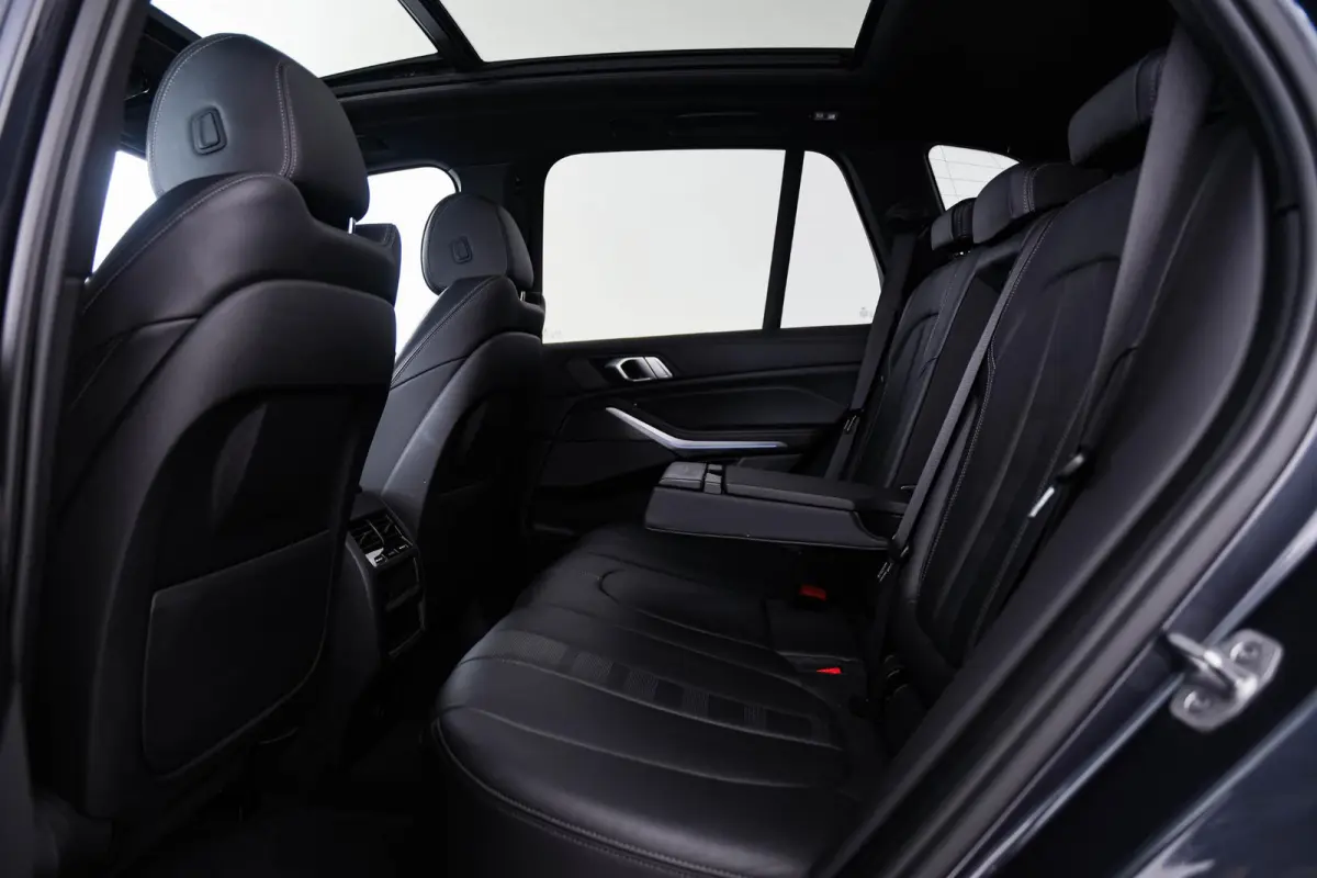xDrive45e High Executive Trekhaak - Panoramadak - Active Cruise Control - Head up - Harman Kardon - Sportstoelen - Elektrisch verstelbare/verwarmde stoelen - Comfort Acces - Parking Assistan