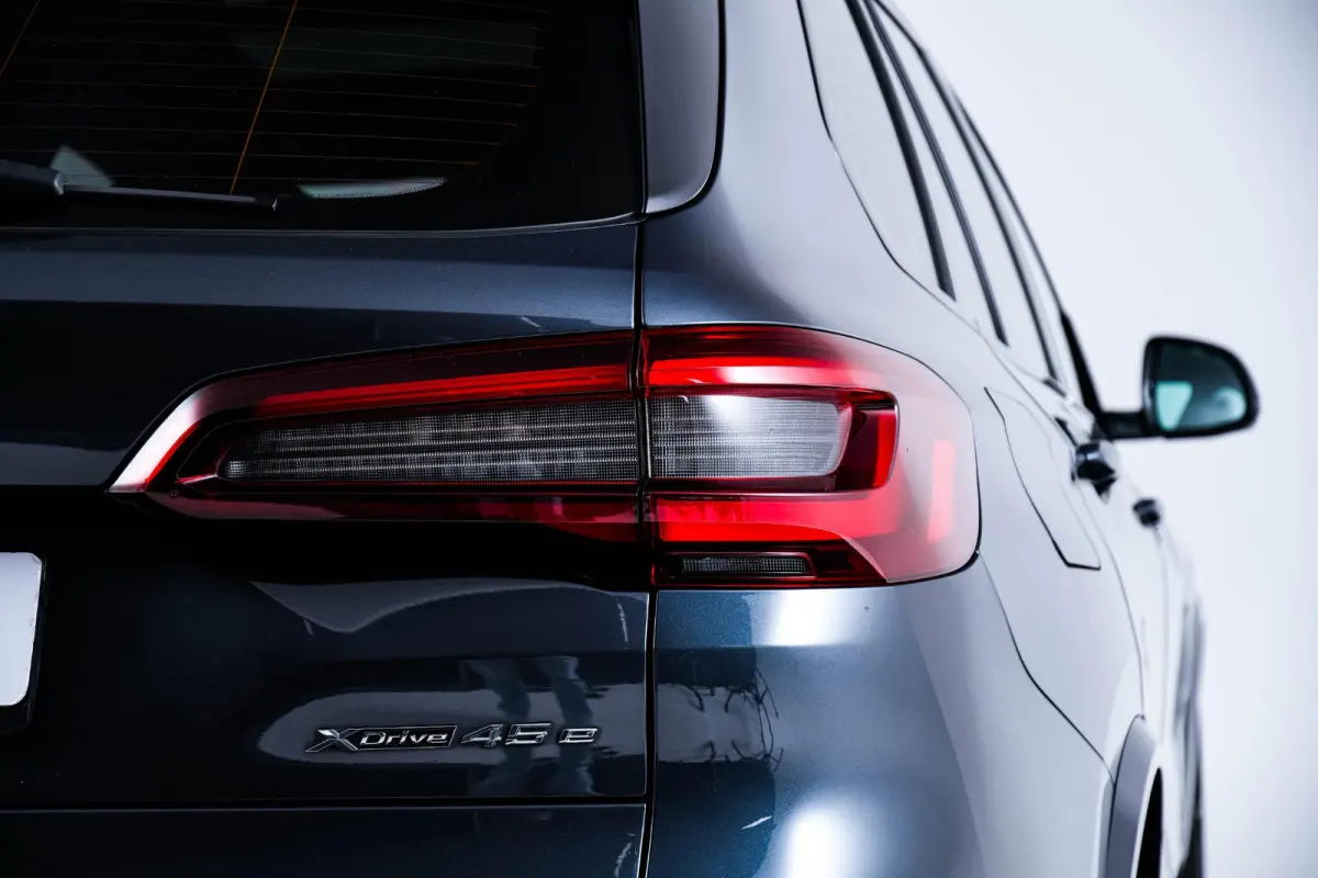 xDrive45e High Executive Trekhaak - Panoramadak - Active Cruise Control - Head up - Harman Kardon - Sportstoelen - Elektrisch verstelbare/verwarmde stoelen - Comfort Acces - Parking Assistan