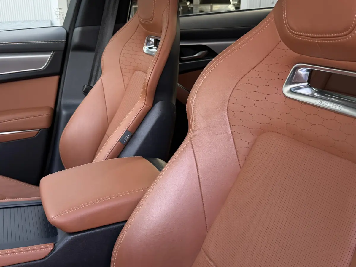 2.0 P400e PHEV R-Dynamic SE | Meridian/Stoelverw. & -koeling/Pano-Dak/Adapt.Cruise/Carplay/21-inch