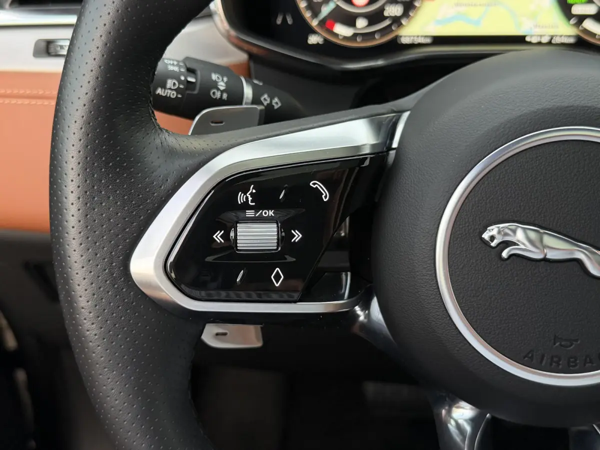 2.0 P400e PHEV R-Dynamic SE | Meridian/Stoelverw. & -koeling/Pano-Dak/Adapt.Cruise/Carplay/21-inch