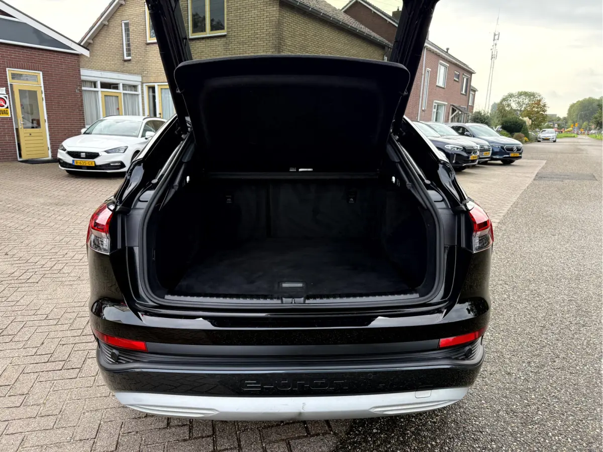 50 quattro 300pk Advanced edition 77 kWh SOH 91.9%, Camera, 20''Lmv, Trekhaak