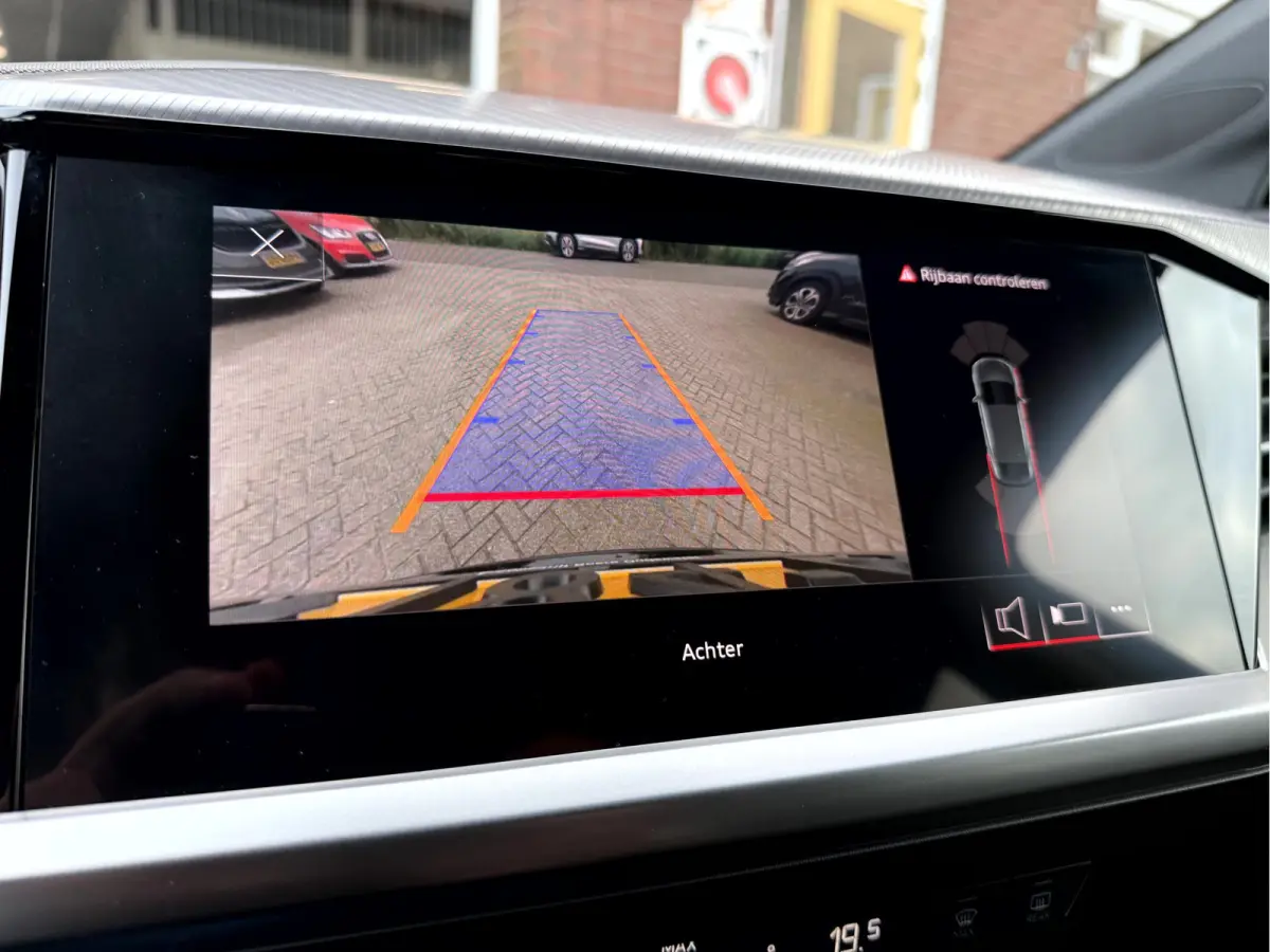 50 quattro 300pk Advanced edition 77 kWh SOH 91.9%, Camera, 20''Lmv, Trekhaak