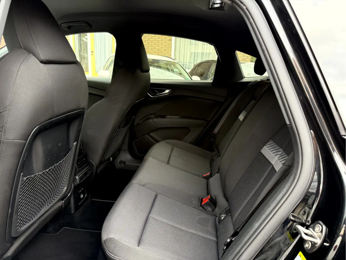 50 quattro 300pk Advanced edition 77 kWh SOH 91.9%, Camera, 20''Lmv, Trekhaak