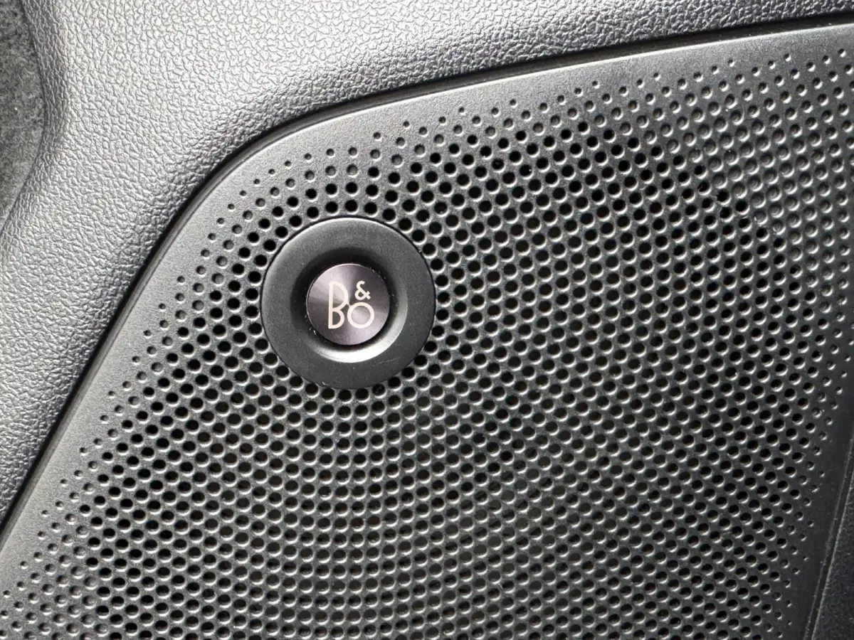 1.5 ST Line Head-up / Applecarplay / Keyless / Lane assit / camera /Adaptive Cruise / Full options