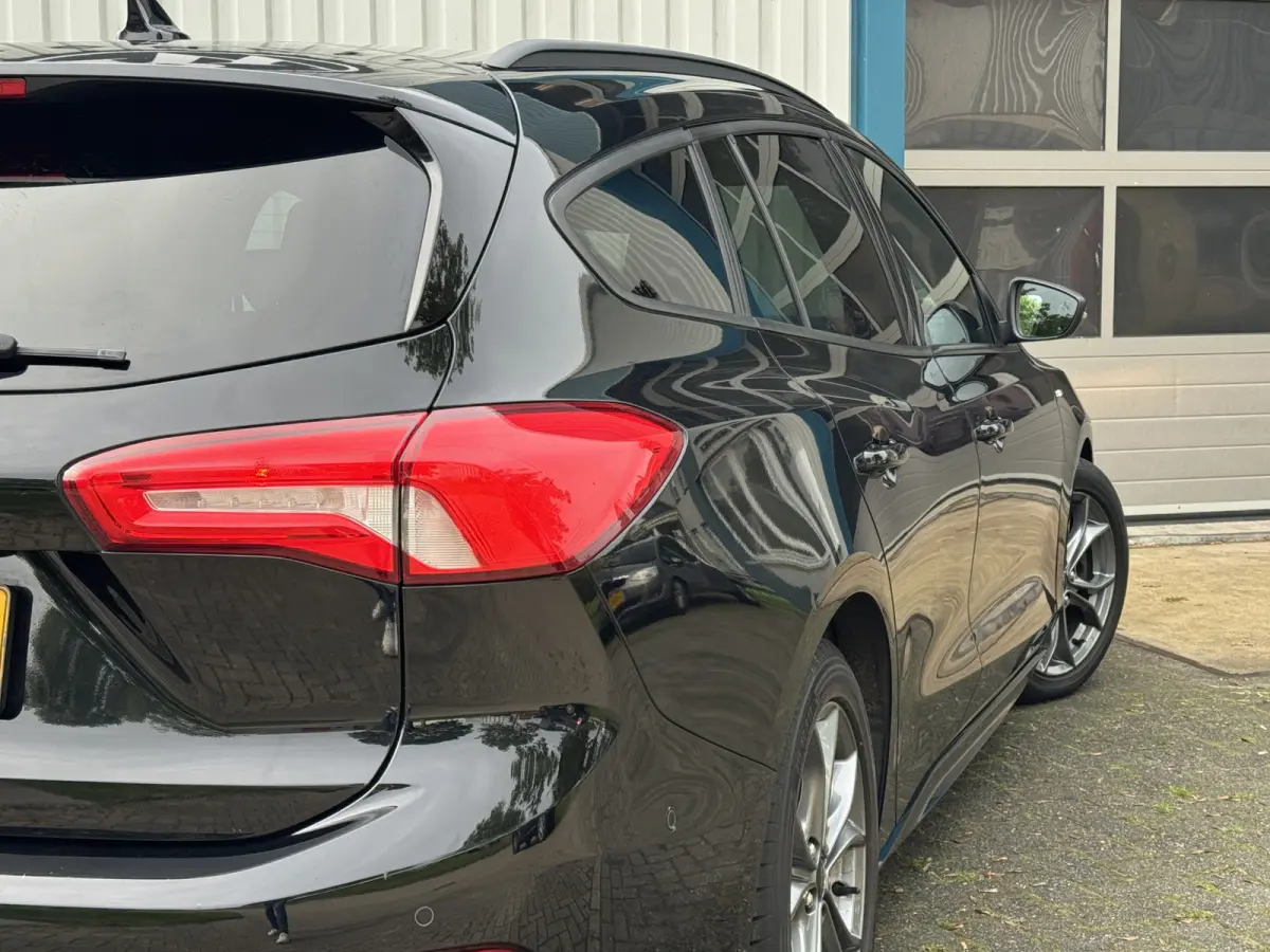 1.5 ST Line Head-up / Applecarplay / Keyless / Lane assit / camera /Adaptive Cruise / Full options