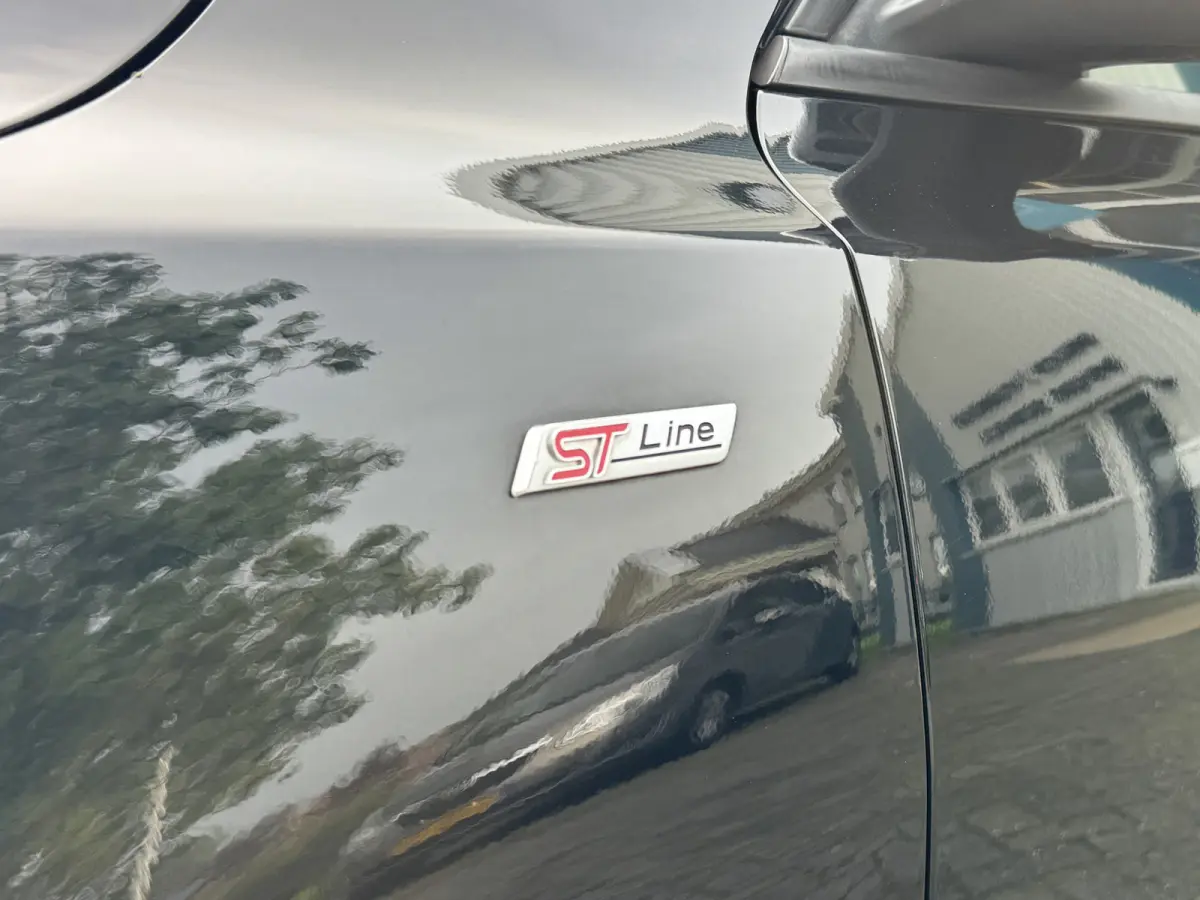 1.5 ST Line Head-up / Applecarplay / Keyless / Lane assit / camera /Adaptive Cruise / Full options