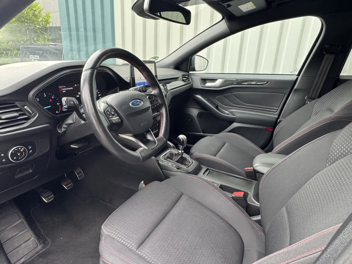 1.5 ST Line Head-up / Applecarplay / Keyless / Lane assit / camera /Adaptive Cruise / Full options