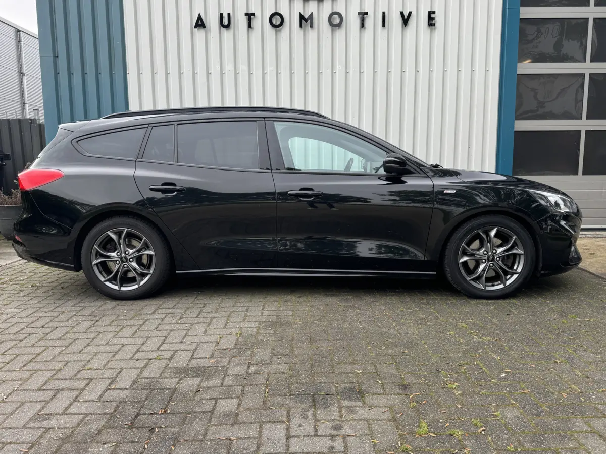 1.5 ST Line Head-up / Applecarplay / Keyless / Lane assit / camera /Adaptive Cruise / Full options