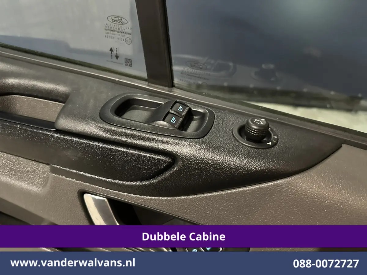 2.0 TDCI 130pk Automaat L2H1 Dubbele Cabine Euro6 Airco | 5-Zits | Camera | Navigatie | LED | Apple Carplay | Cruisecontrol Android Auto, Trekhaak, Stoelverwarming, Parkeersensoren, Achterkl