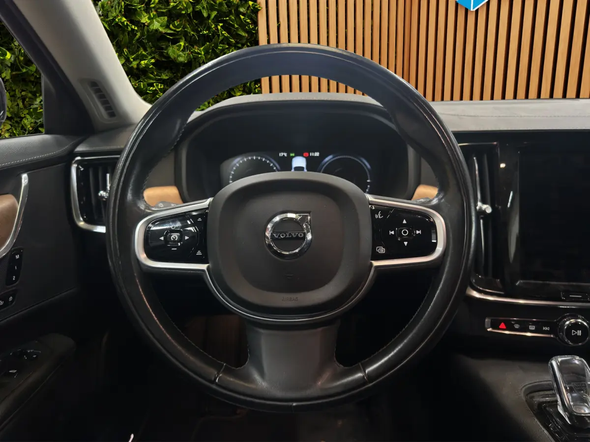 2.0 T8 AWD Inscription |Panoramadak| Stoel/stuurverwarming| Pilot |